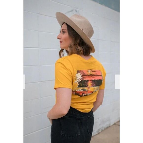 Daydreamer Yellow The Beach Boys 1963 Ringer Tee Band Tour Rock NWOT Sz XS - Picture 2 of 10